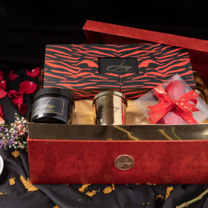 VALENTINE HAMPER RED  BOX - SMALL